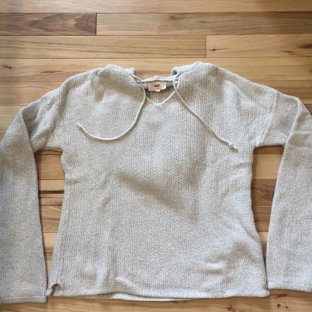 Levi’s Cream Cropped Hoodie